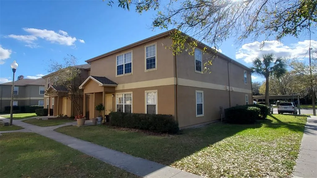 Building Photo - 5914 Willow Ridge Dr #101