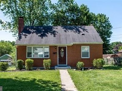 3817 Chestnut St, Camp Hill, PA, 17011