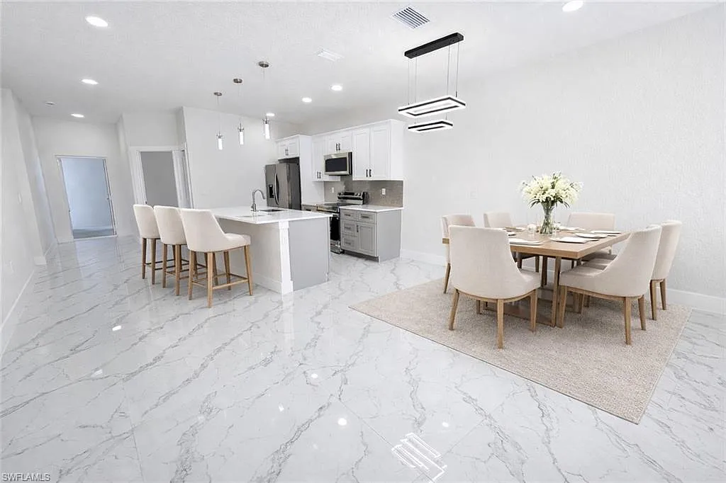 3 bed, 2.0 bath, 1730 sqft, $1,800 — Photo 3