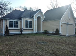 12 Jasmine Ln, Johnston, RI 02919