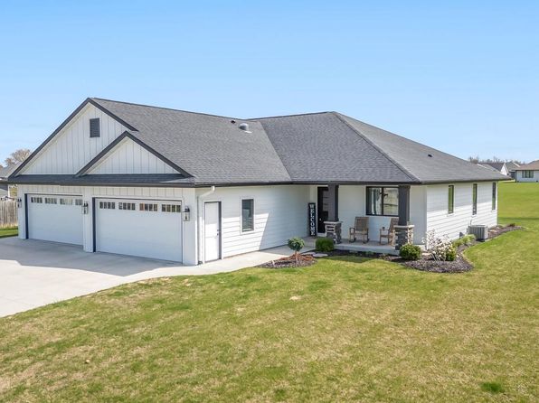 1409 Center AVENUE, Oostburg, WI 53070