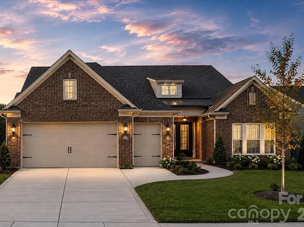 3135 Bartlett St, Fort Mill, SC 29715