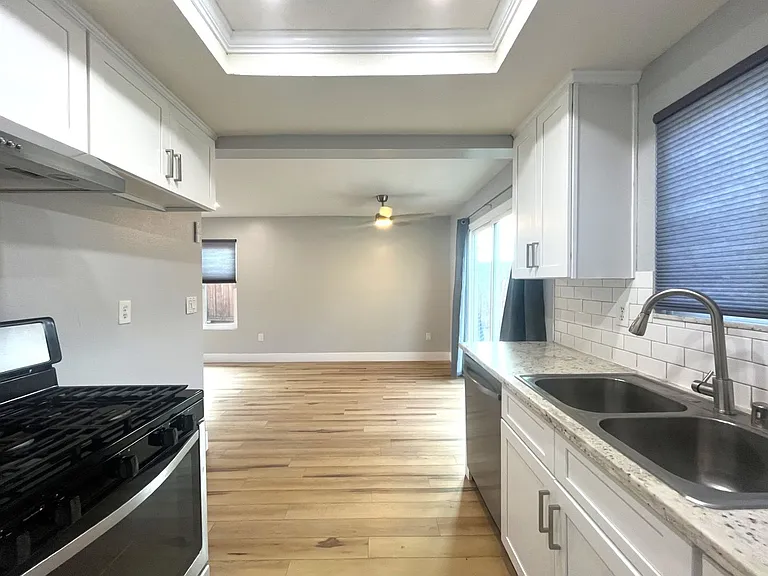 RV T 1708 — Photo 8