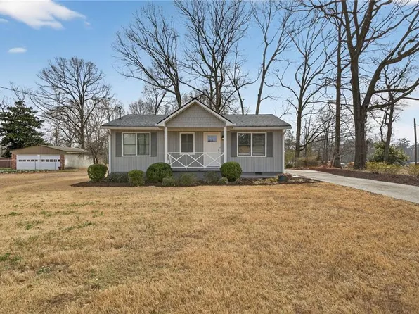190 Chestnut St NE, Fairburn, GA 30213
