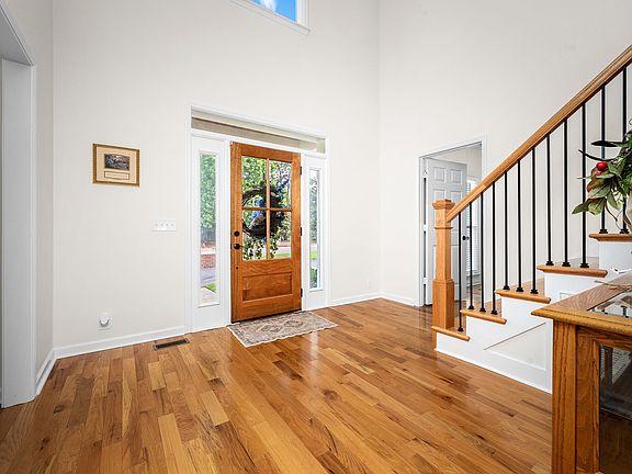 5th image of 2104 Shannon Dr