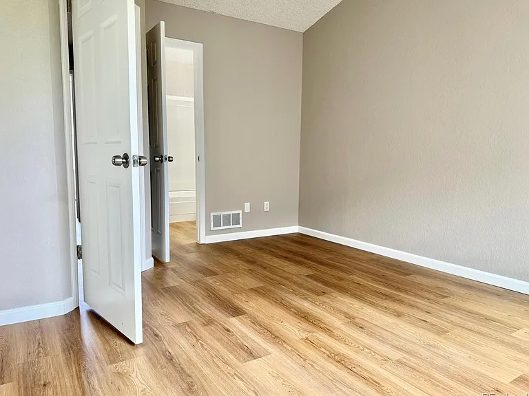10794 Foxwood Ct — Photo 10