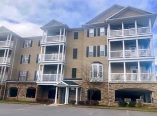 2624 Suncrest Vlg, Morgantown, WV 26505