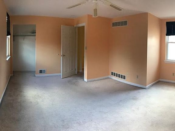 Bedroom 1 (Panorama photo)