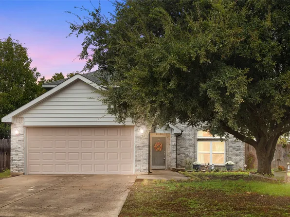 608 Lonestar Park Ln, Ponder, TX 76259