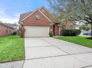 723 New Pines Dr, Spring, TX 77373