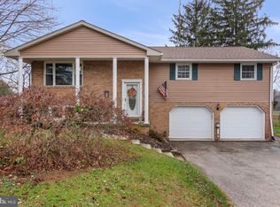 1077 Pine Grove Rd, Hanover, PA 17331