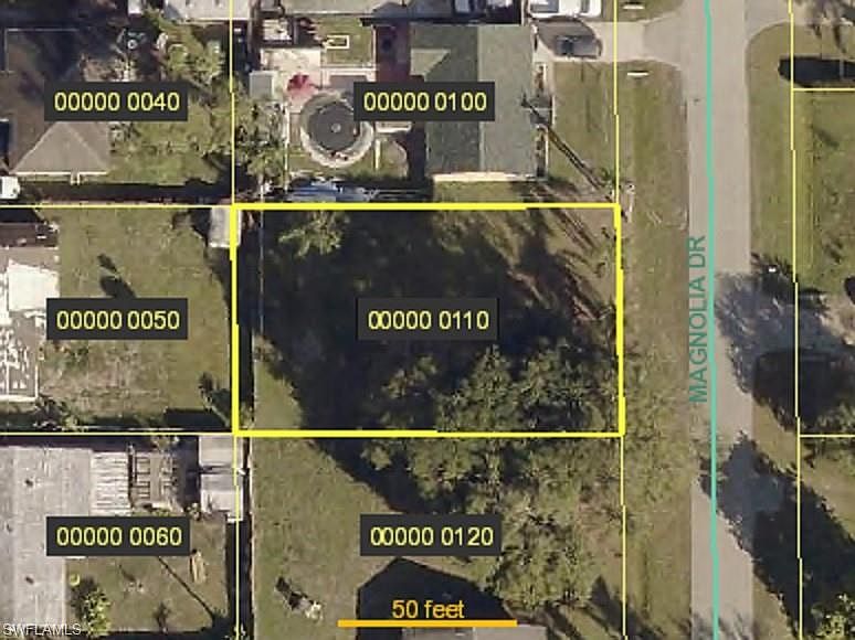 2nd image of 1747 Magnolia Dr