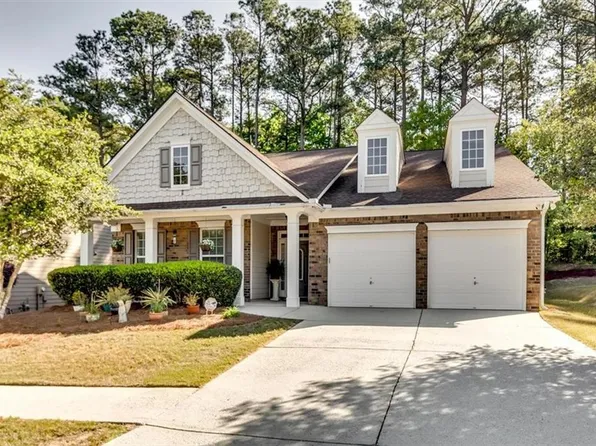 1427 Preserve Park Dr, Loganville, GA 30052
