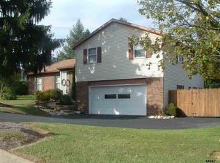 2181 Larkspur Ln S, York, PA 17403