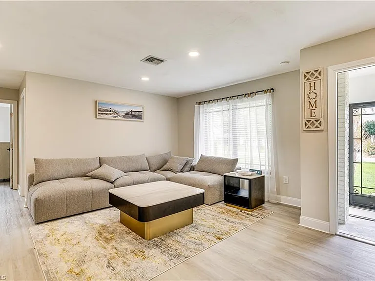 6030 Perthshire Ln — Photo 6