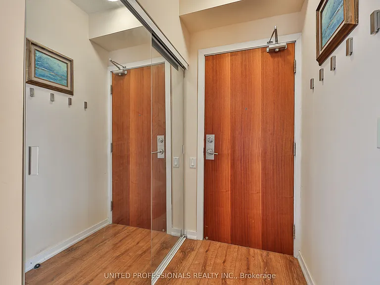 30 Canterbury Pl #1507 — Photo 5