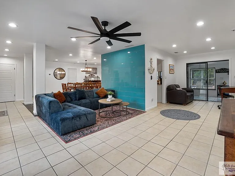 421 Mesquite Dr — Photo 7