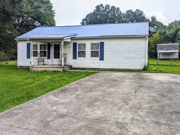 713 Sycamore Ln, Oliver Springs, TN 37840
