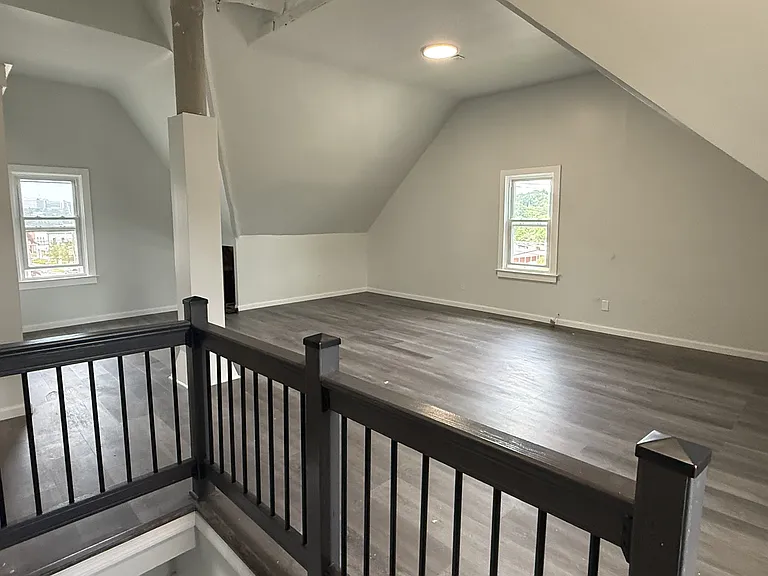 Bedroom+ 600 sf additional Pic