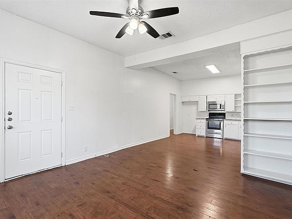 2nd image of 900 W Morgan St
