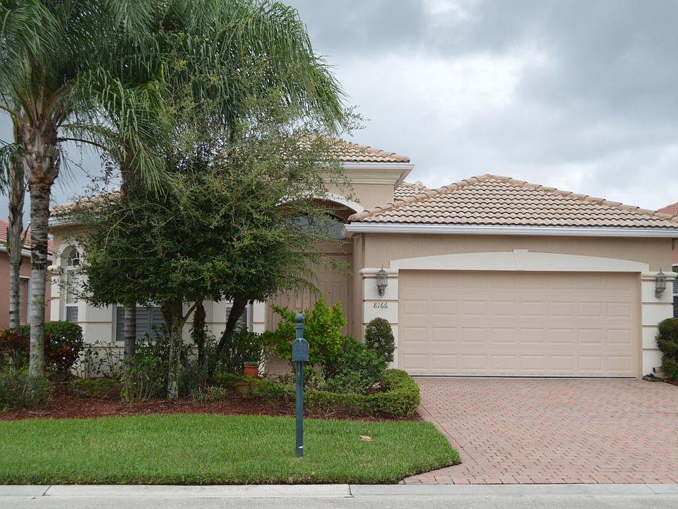 Home For Sale In Villaggio