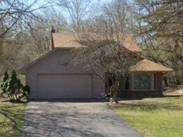18713 Red Cherry Cir, Minnetonka, MN 55345