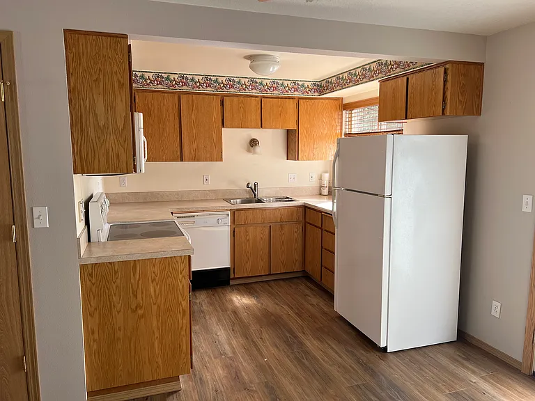 918 College St #918 — Photo 5