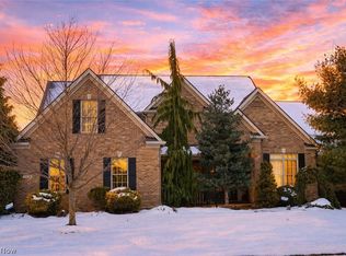 2934 Riviera Ln, Westlake, OH 44145