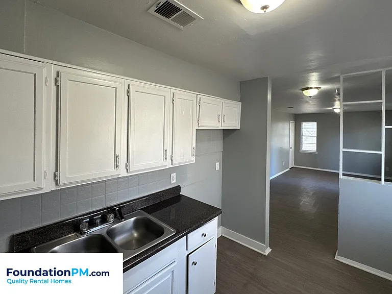 4532 Sunny View Dr — Photo 3