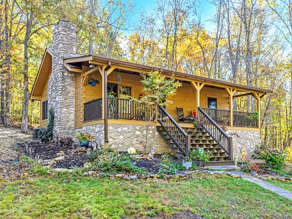 5833 Dewey Carr Rd, Bethpage, TN 37022