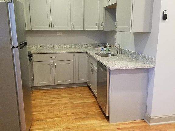 2nd image of 322 Lake St #2R