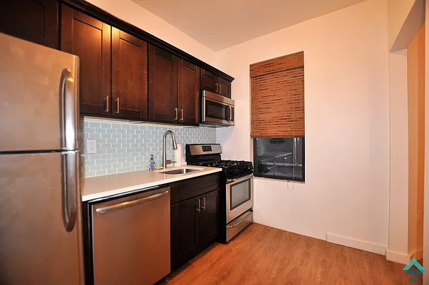 Rented by EXR | media 3