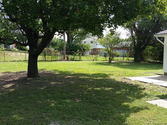2nd image of 1320 Kimmel Ln