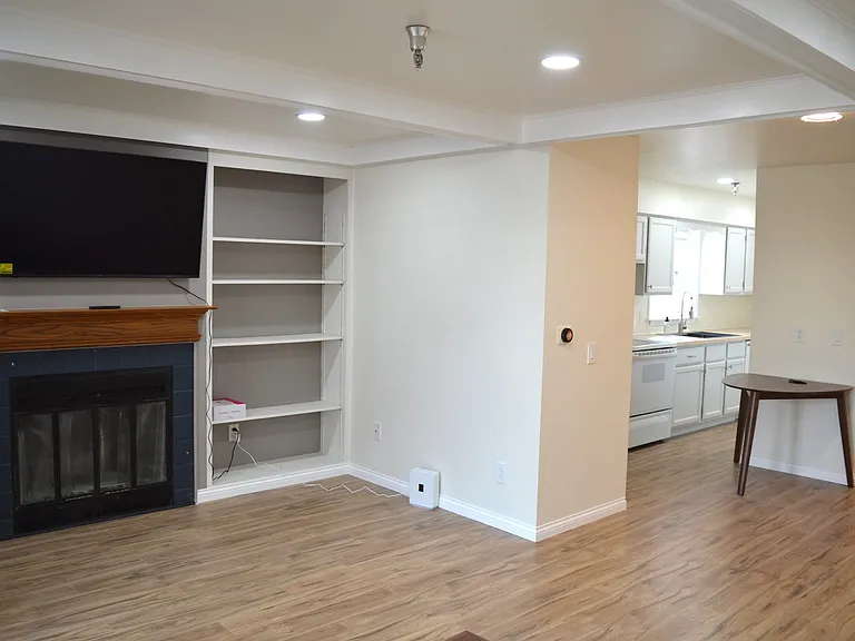 328 N Allen St #1 — Photo 9