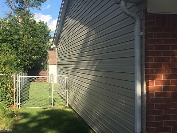 3rd image of 1288 Jeffwood Dr