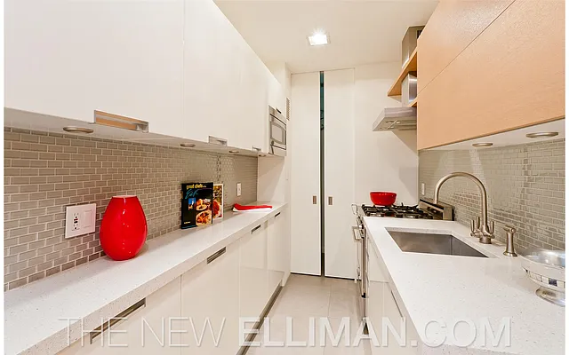 Sold by Douglas Elliman | media 14