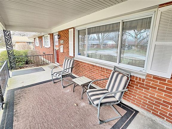 2nd image of 2058 Hamlet Dr