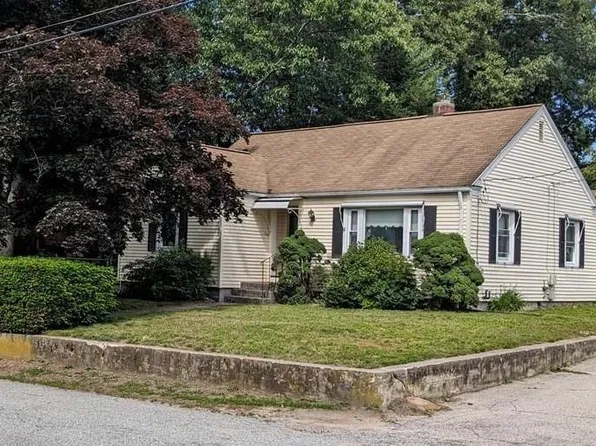 114 Macarthur Blvd, Coventry, RI 02816