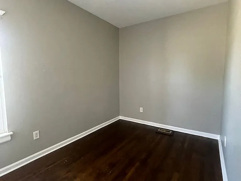 2638 Rosa Parks Blvd — Photo 13