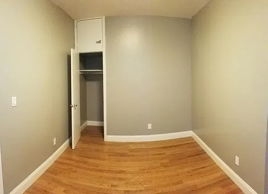 Rented by Uptown Flats LLC | media 21