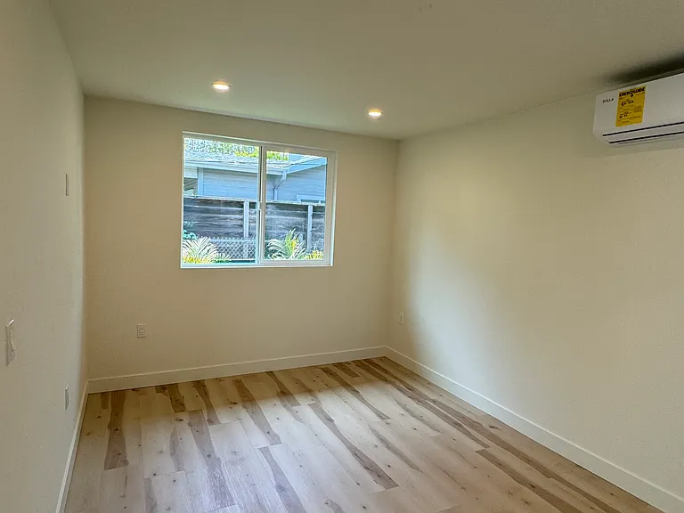 315 6th Ave #2 — Photo 11