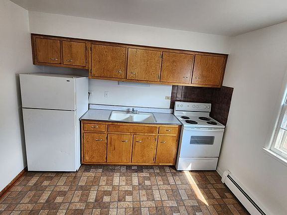 3rd image of 2740 S 17th Ave APT 5