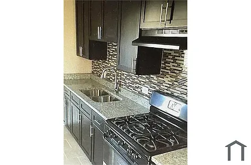 3321 173rd St Photo 1