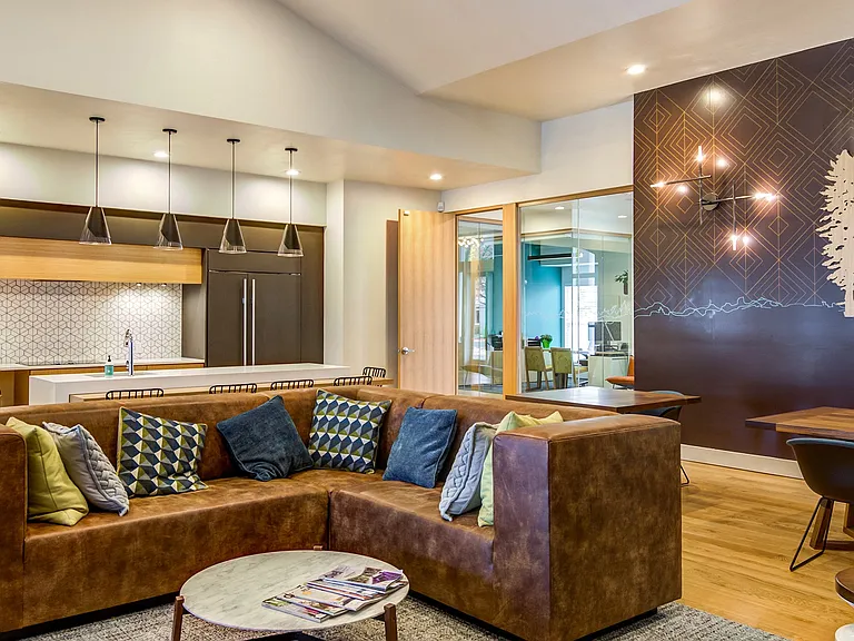 Emerald Place Apartments — Photo 22
