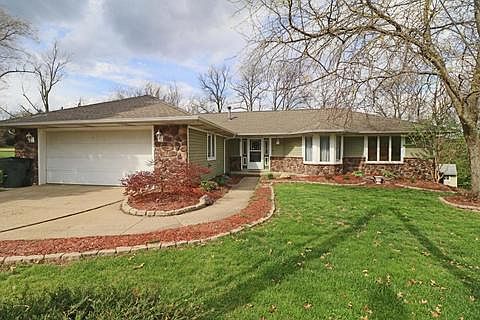 1st image of 140 Thornhill Dr