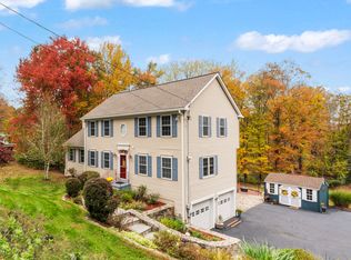 22 Lincoln Rd, Newtown, CT 06470