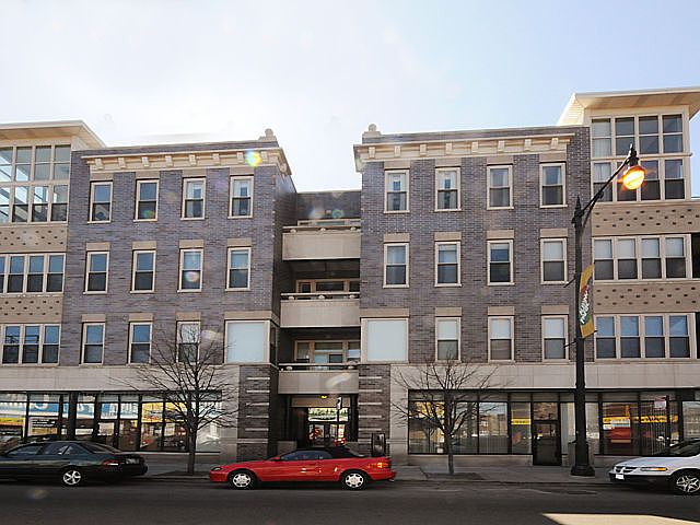 1st image of 3111 W Lawrence Ave #D202