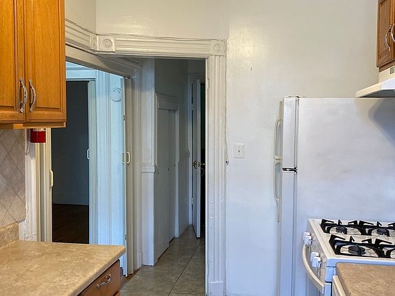 5th image of 510 11th St #2A