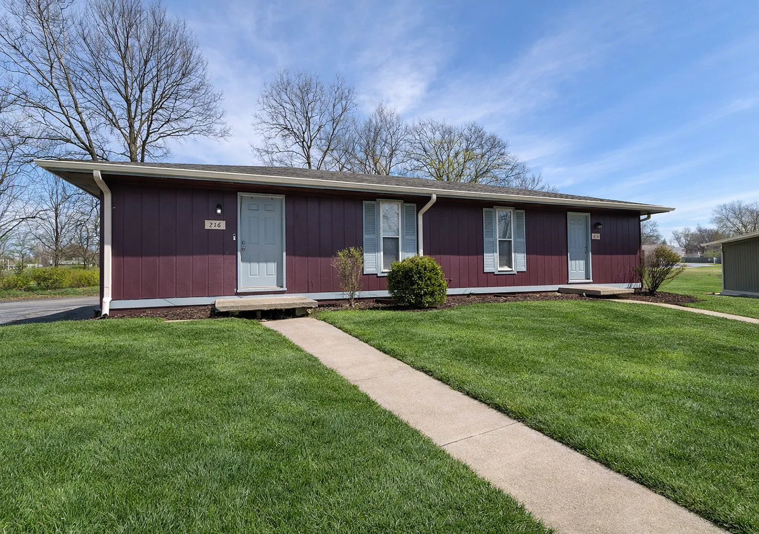 Central 4 bedroom Duplex — Photo 1