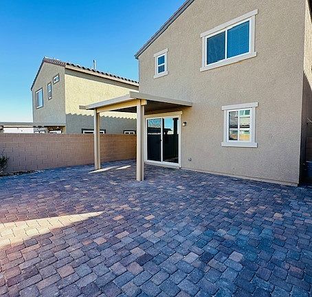 3rd image of 10590 Deibel Ave